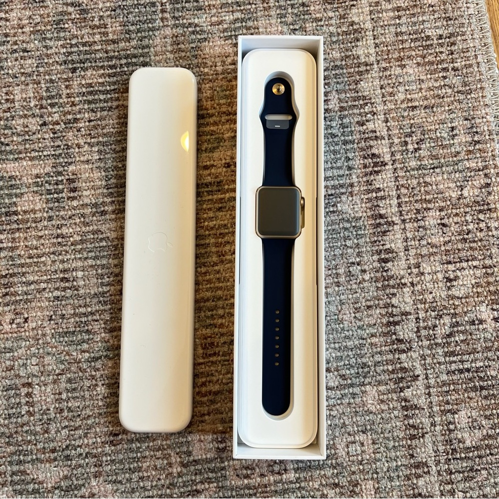 NWT Apple Watch 1st Generation 42mm | Navy, Gold